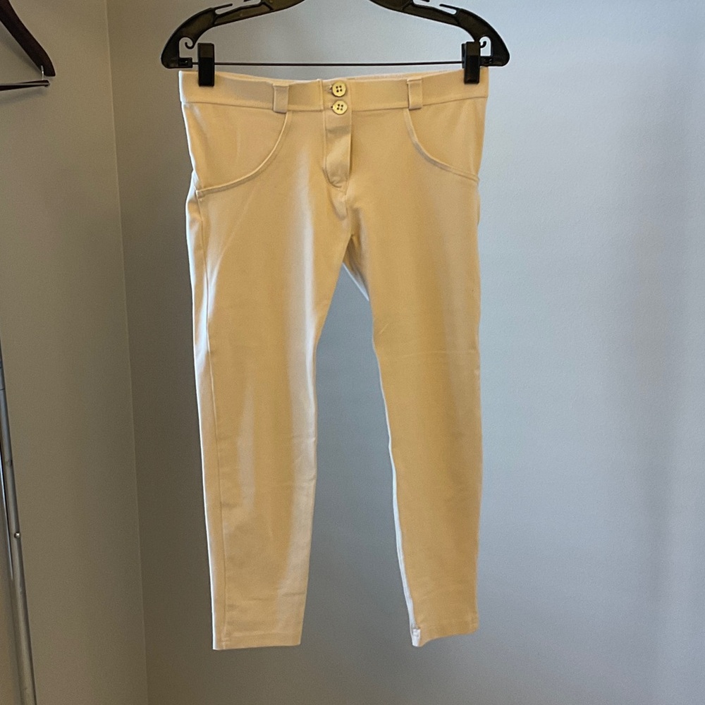 Freddy Cream Capri Pants